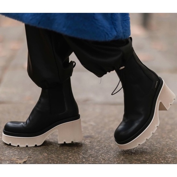 Copenhagen Studios Vitello CPH597 Leather Chelsea Platform Boots - Picture 4 of 9